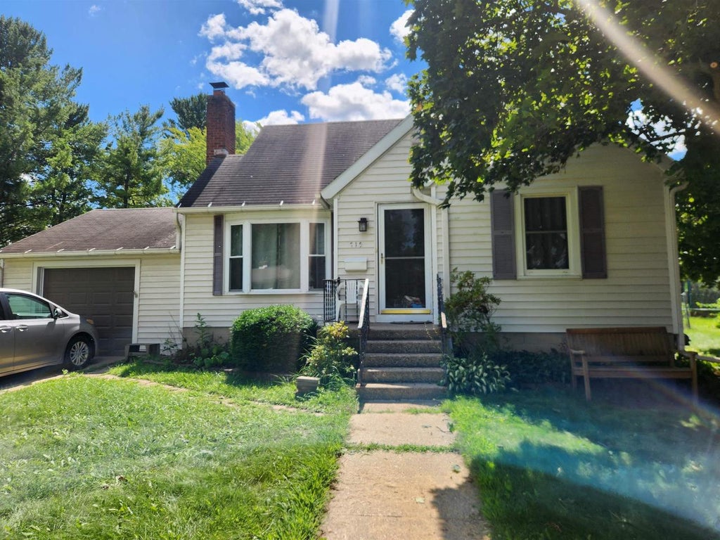 Photo of 715 9th AVENUE, Baraboo, WI 53913 (MLS # 2030548)