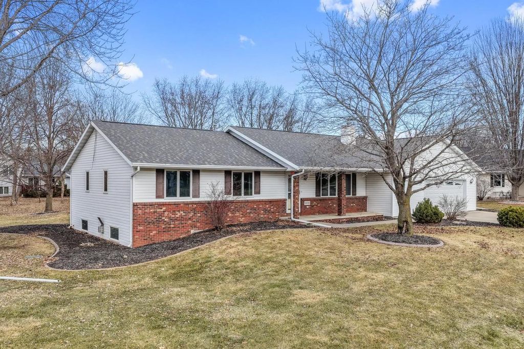 Photo of W6736 Greenwillow LANE, Greenville, WI 54942 (MLS # 50321323)