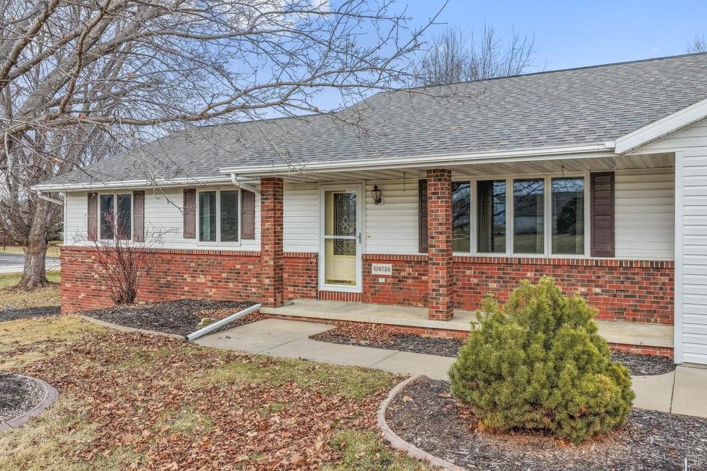 Photo of W6736 Greenwillow LANE, Greenville, WI 54942 (MLS # 50321323)