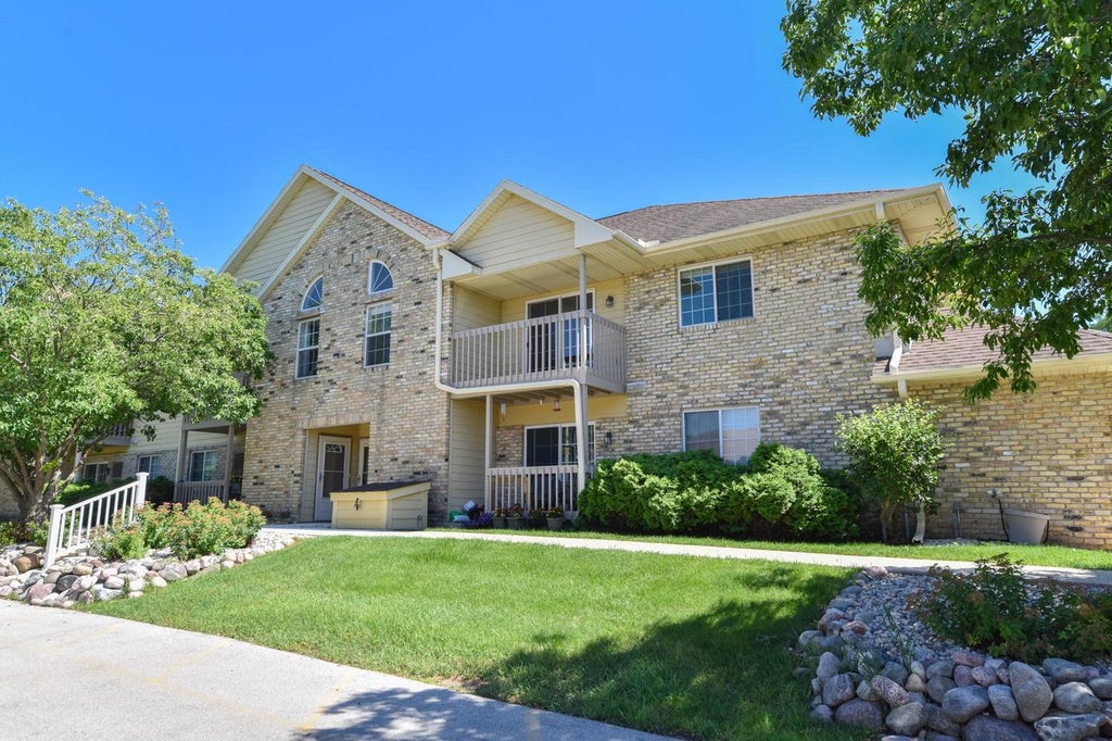 Photo of 4835 Easy STREET #7, Milwaukee, WI 53209 (MLS # 1969843)