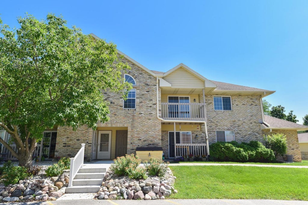 Photo of 4835 Easy STREET #7, Milwaukee, WI 53209 (MLS # 1969843)