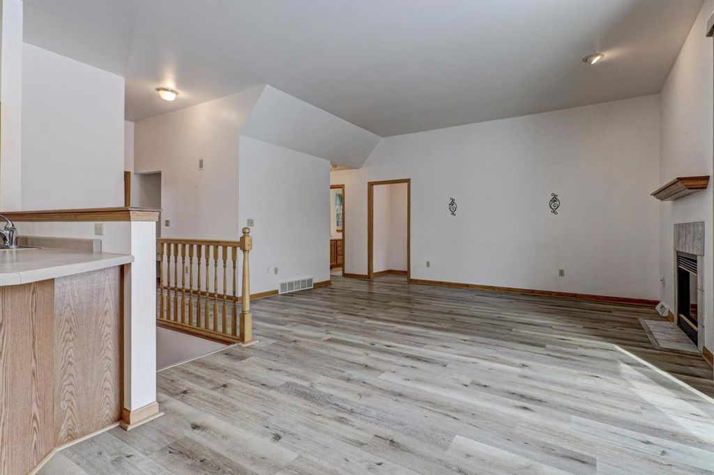 Photo of 1511 Dickenson COURT, Neenah, WI 54956 (MLS # 50322560)