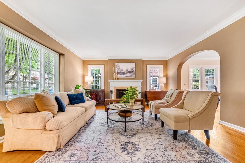 Photo of 4760 N Woodburn STREET, Whitefish Bay, WI 53211 (MLS # 1979633)