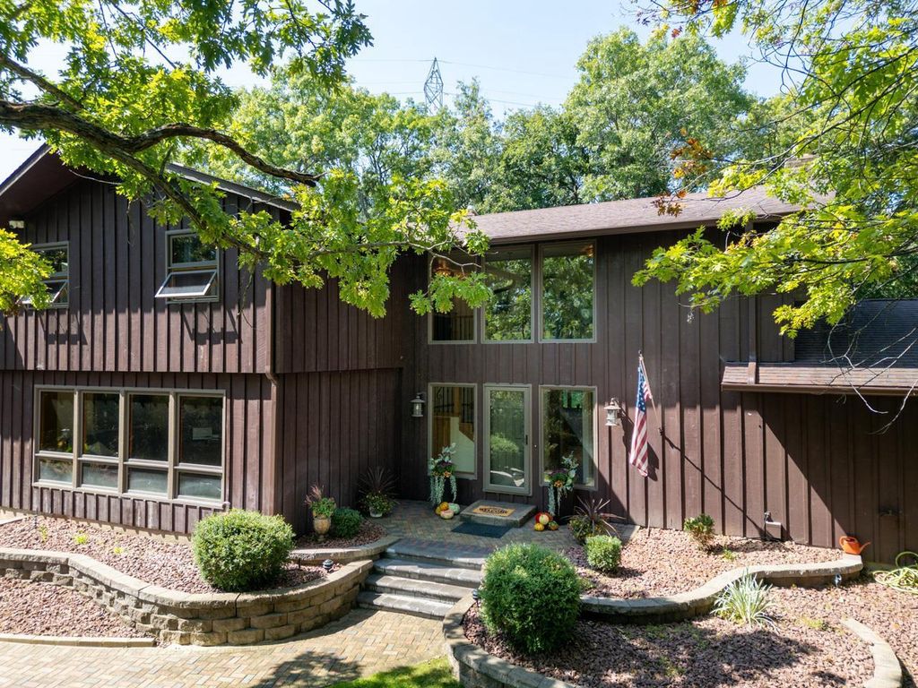 Photo of 2329 Summit DRIVE, Janesville, WI 53548 (MLS # 2008983)