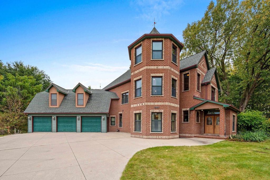 Photo of 2133 Palmer COURT, Green Bay, WI 54311 (MLS # 50317157)