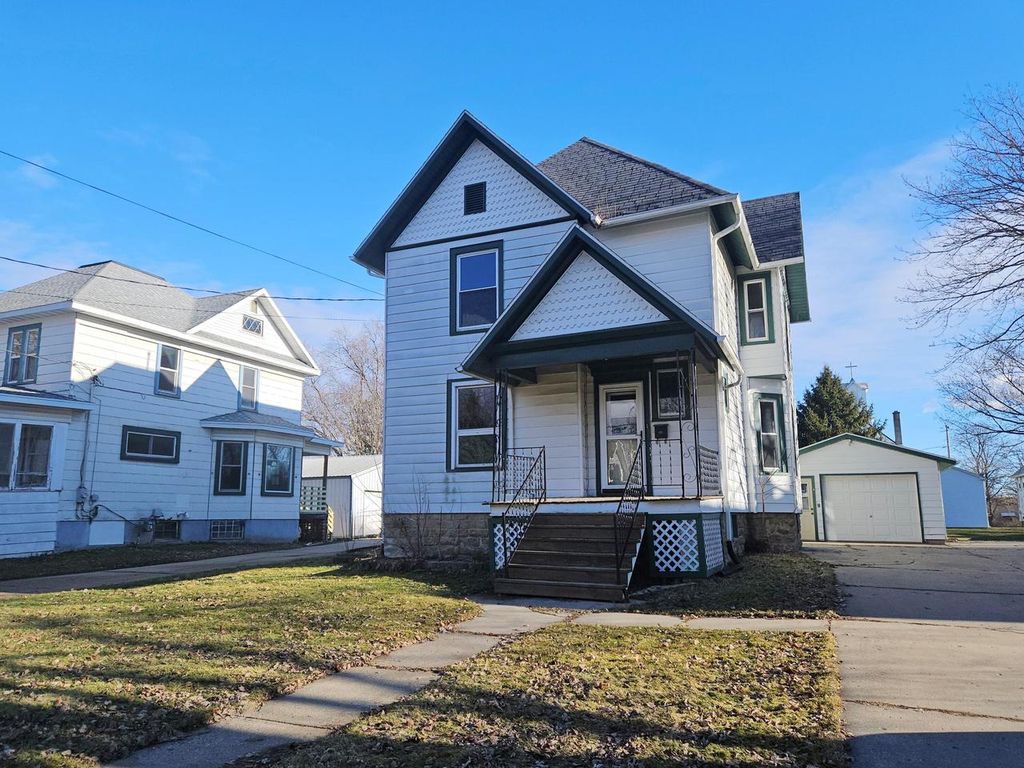 Photo of 215 N Main STREET, Reeseville, WI 53579 (MLS # 1947494)