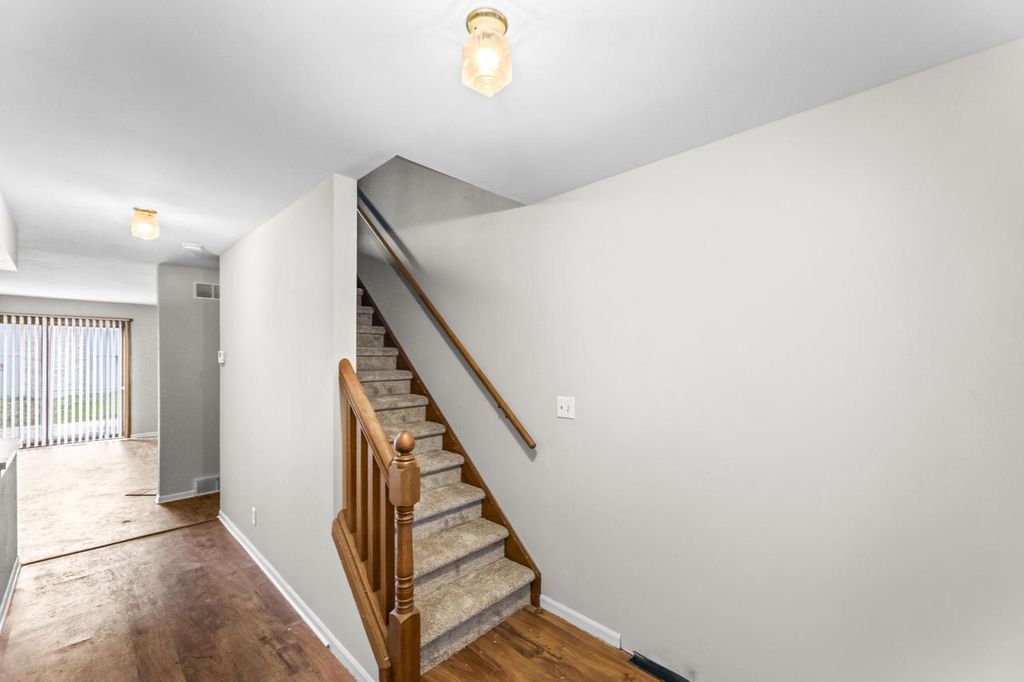 Photo of 805 S Imperial DRIVE, Hartland, WI 53029 (MLS # 1955755)