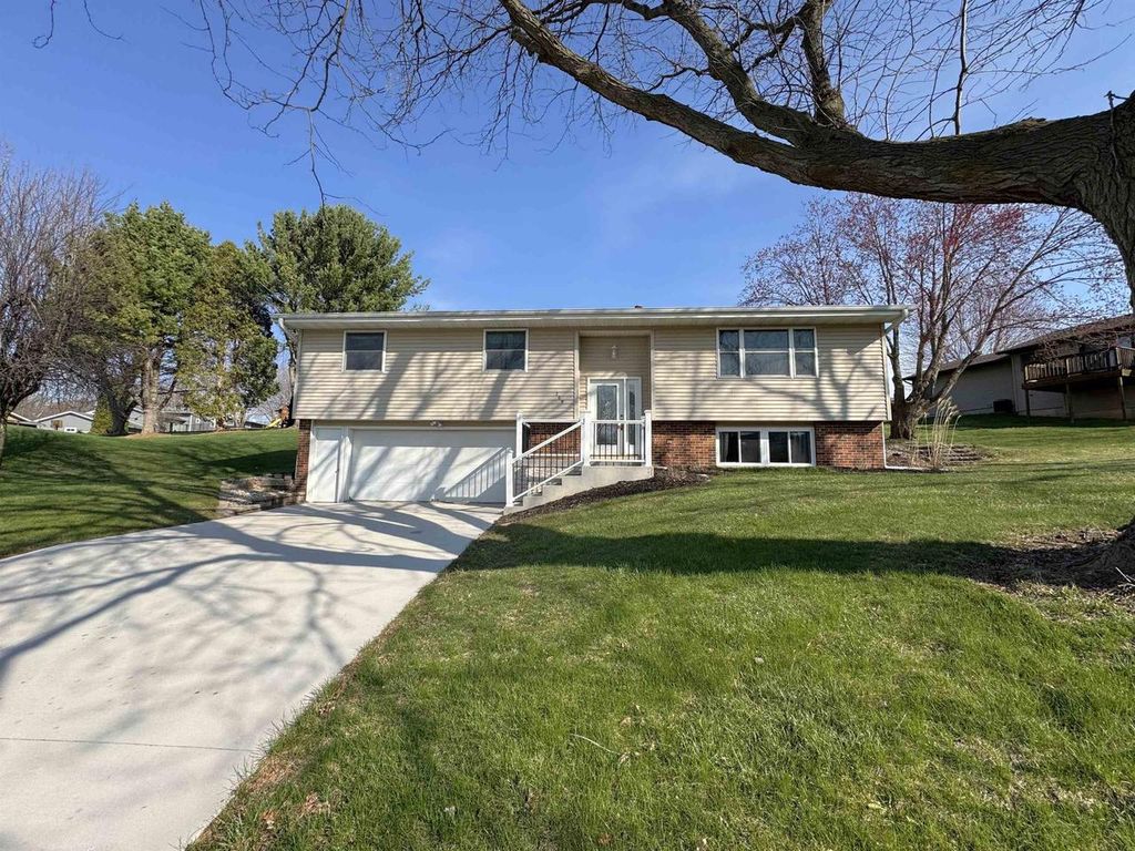 Photo of 209 27th STREET, Monroe, WI 53566 (MLS # 2020223)