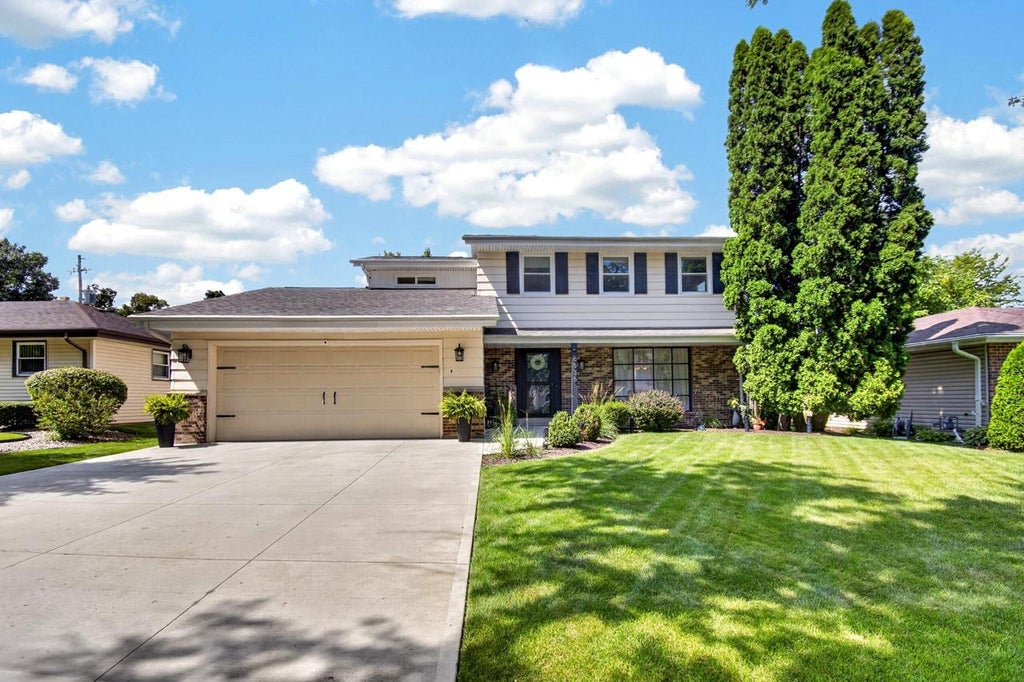 Photo of 8836 43rd AVENUE, Kenosha, WI 53142 (MLS # 1978495)