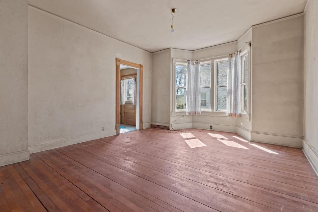 Photo of 543 N State STREET, Appleton, WI 54911 (MLS # 50323308)