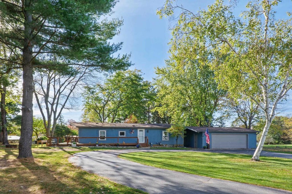 Photo of W861 Summit COURT, Green Lake, WI 54941 (MLS # 2034580)