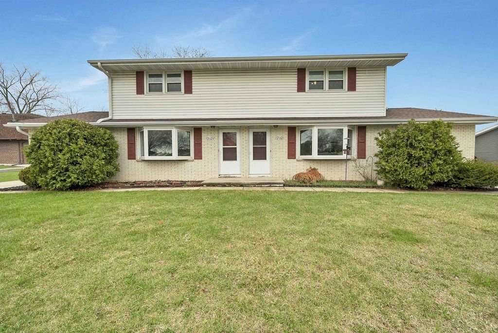 Photo of 2110 Elm View DRIVE, Green Bay, WI 54304 (MLS # 50324650)