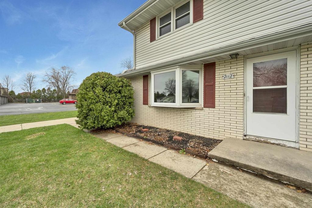 Photo of 2110 Elm View DRIVE, Green Bay, WI 54304 (MLS # 50324650)