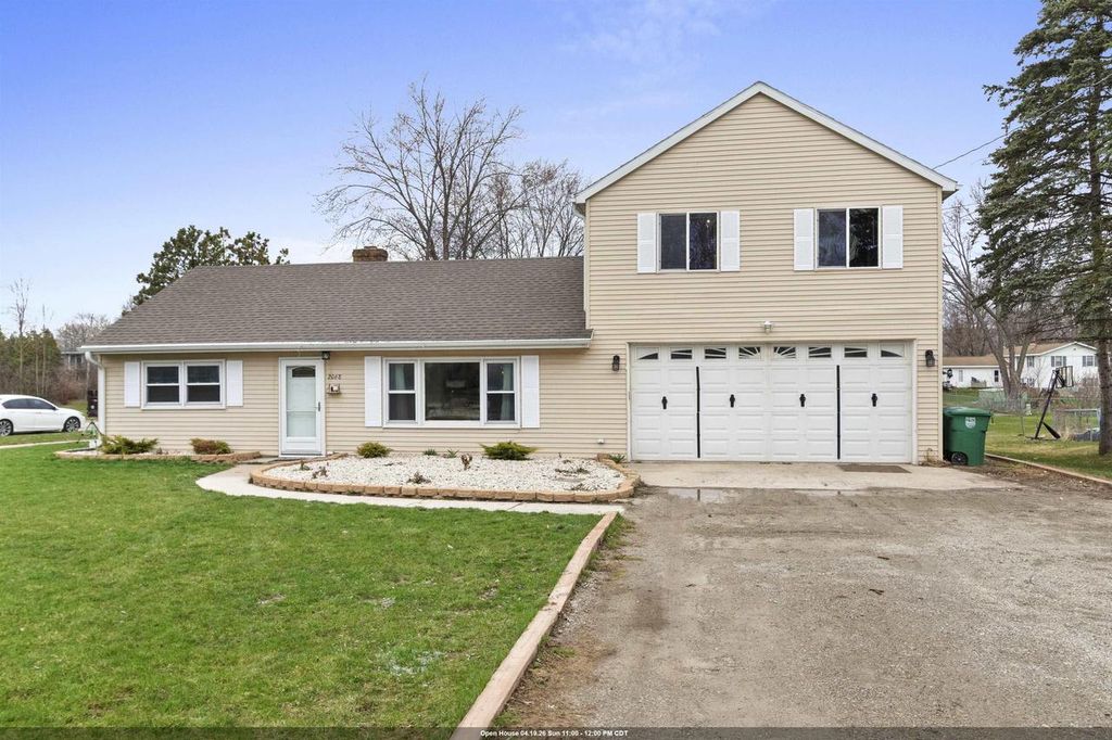 Photo of 2068 Lost Dauphin ROAD, De Pere, WI 54115 (MLS # 50323635)