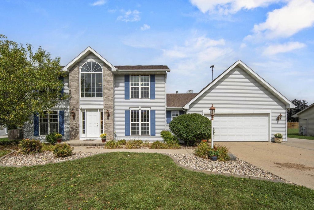 Photo of W6832 Basswood LANE, Appleton, WI 54915 (MLS # 50332418)