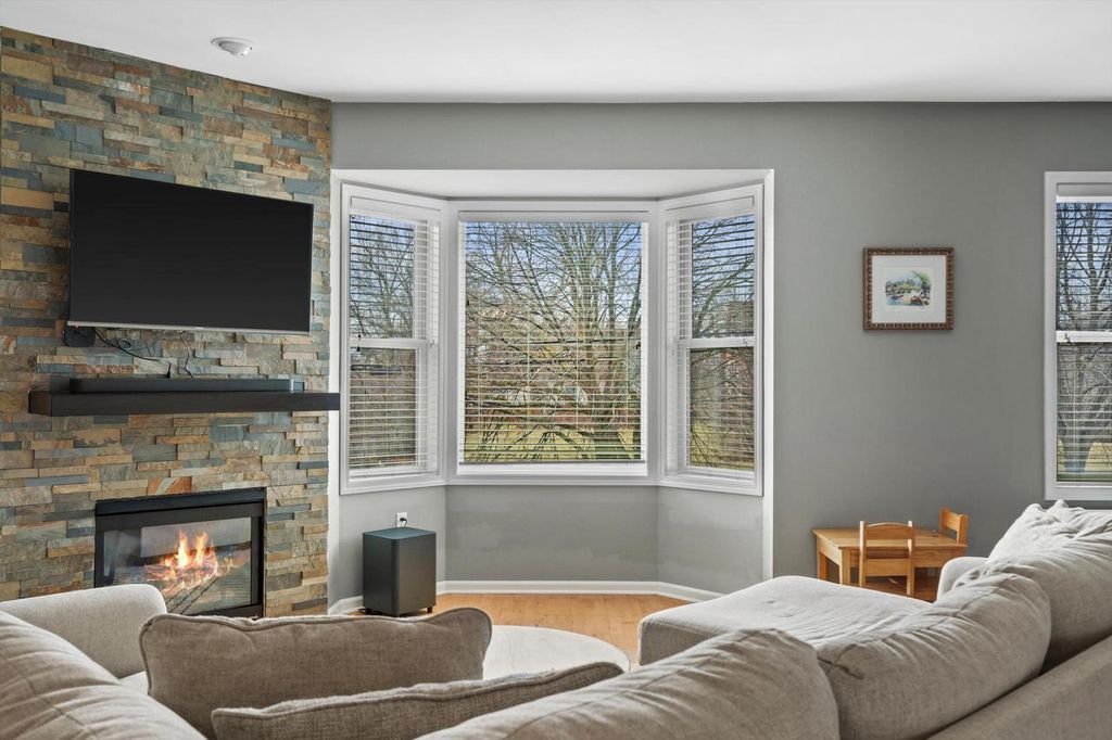 Photo of 220 E Reservoir AVENUE, Milwaukee, WI 53212 (MLS # 1954995)