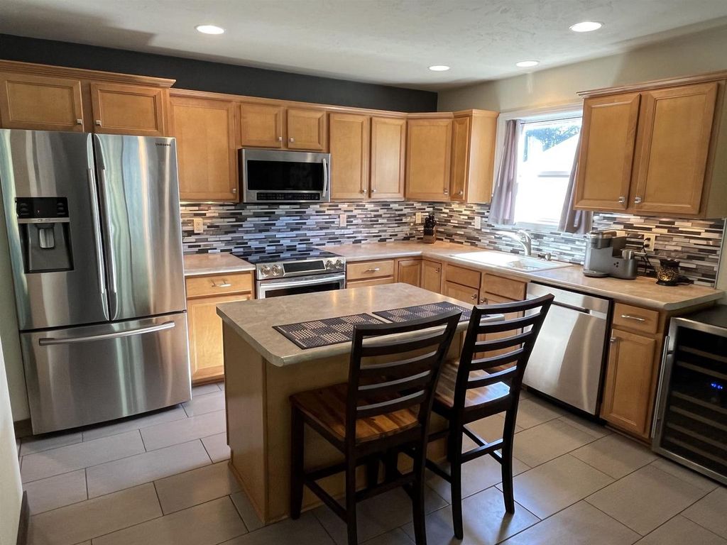 Photo of 2340 Ladybird DRIVE, Neenah, WI 54956 (MLS # 50316371)