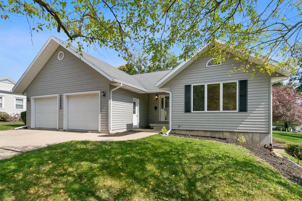 Photo of 414 S Wisconsin STREET, Mineral Point, WI 53565 (MLS # 2008702)