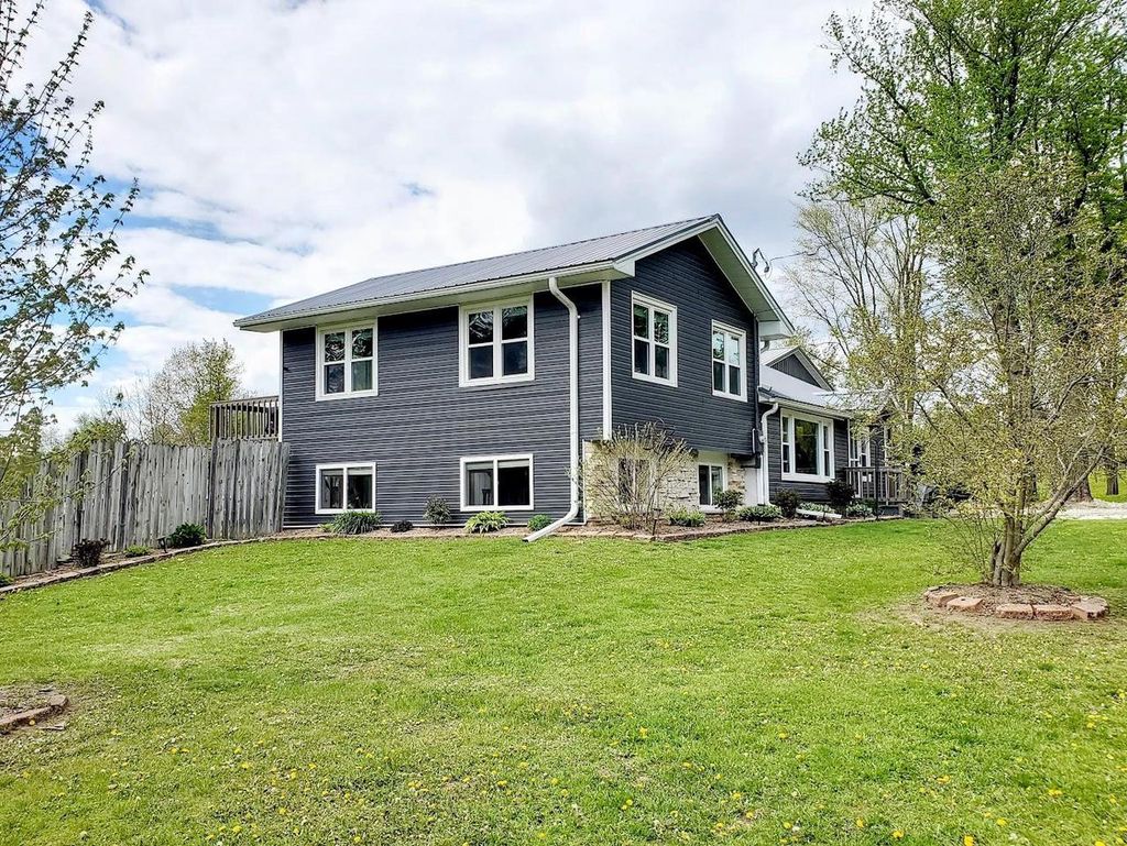 Photo of N4687 Church STREET, New London, WI 54961 (MLS # 50325198)