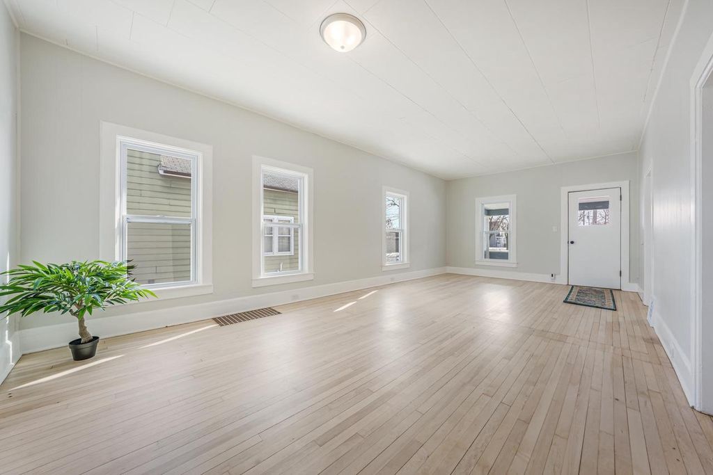 Photo of 1370 Ceape AVENUE, Oshkosh, WI 54901 (MLS # 50321158)