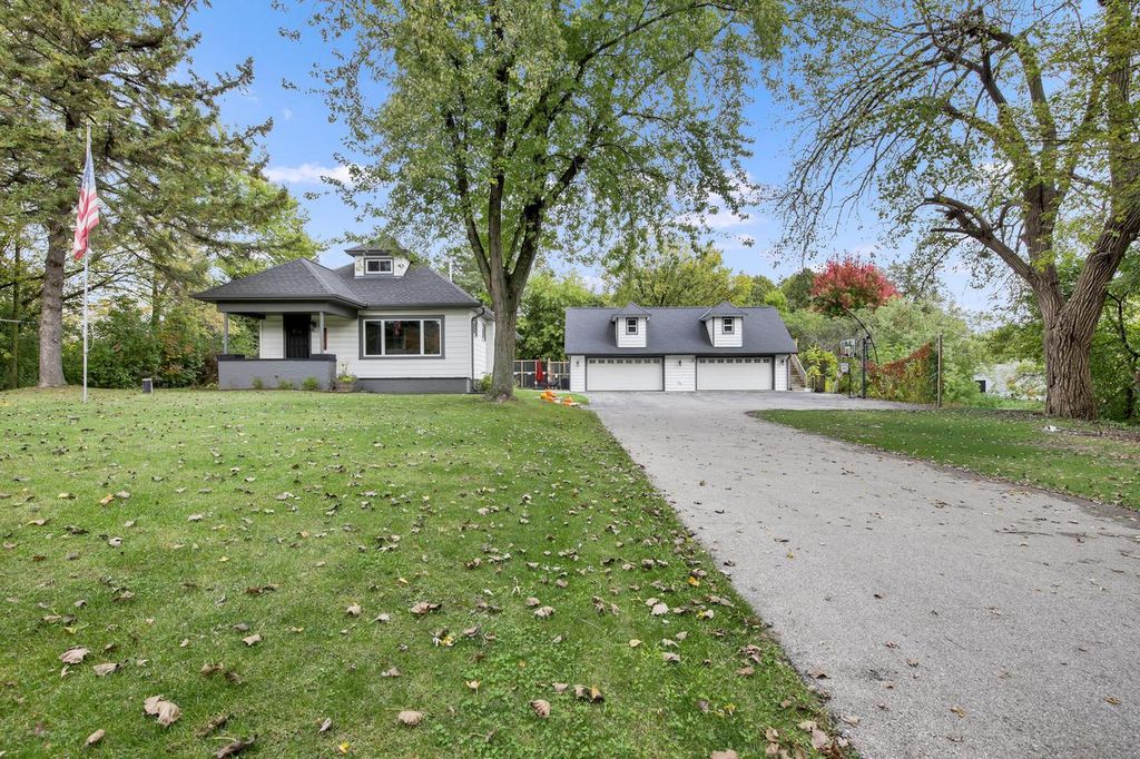 Photo of 420 Kettle Moraine DRIVE NORTH DRIVE N, Slinger, WI 53086 (MLS # 1939971)
