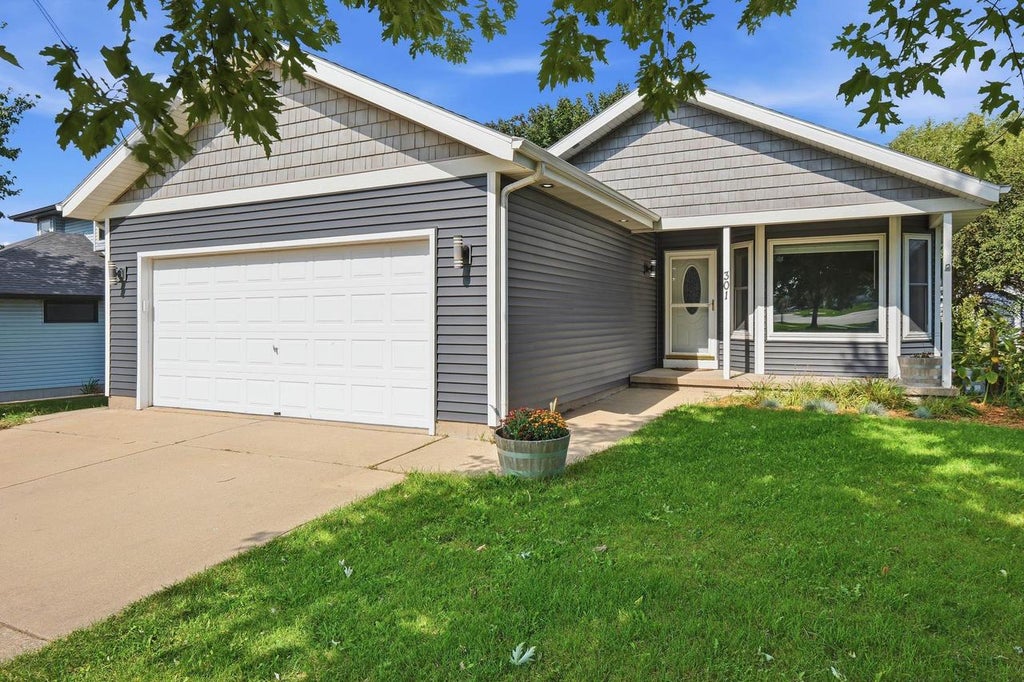 Photo of 301 Prairie Grass TRAIL, Deforest, WI 53532 (MLS # 2029841)