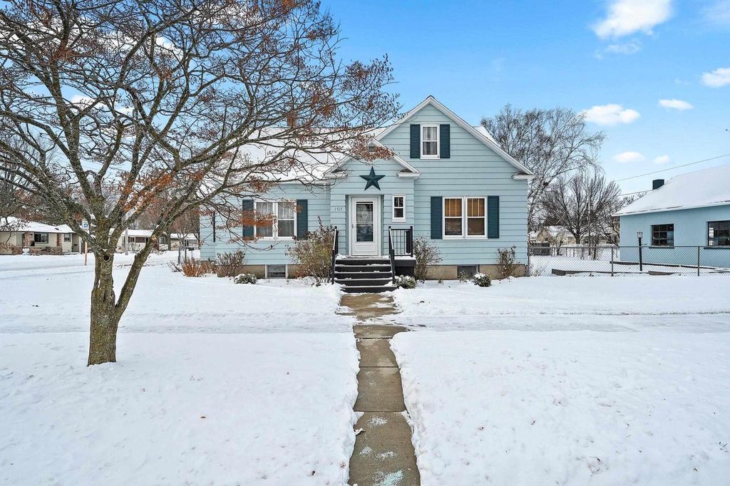 Photo of 1717 Church STREET, Marinette, WI 54143 (MLS # 50326455)
