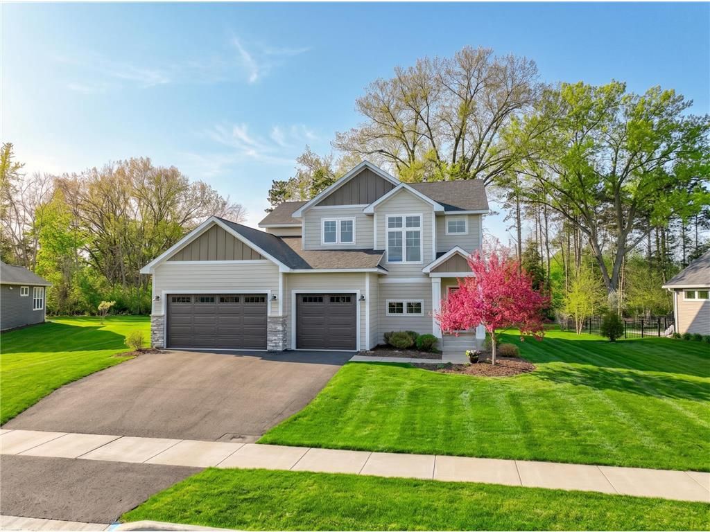 Photo of 1426 Lee CIRCLE, Hudson, WI 54016 (MLS # 7055910)