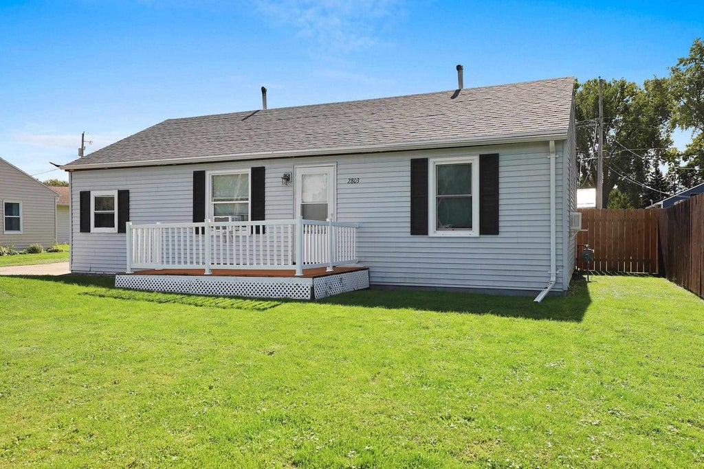 Photo of 2803 W Highway DRIVE, Appleton, WI 54914 (MLS # 50334172)