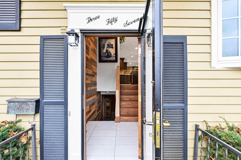 Photo of 357 N Kendrick AVENUE, Burlington, WI 53105 (MLS # 1944105)