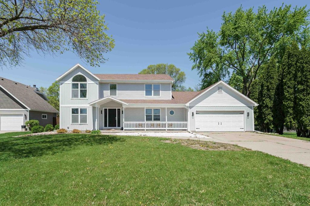 Photo of 3927 Southwyck COURT, Janesville, WI 53546 (MLS # 2009601)