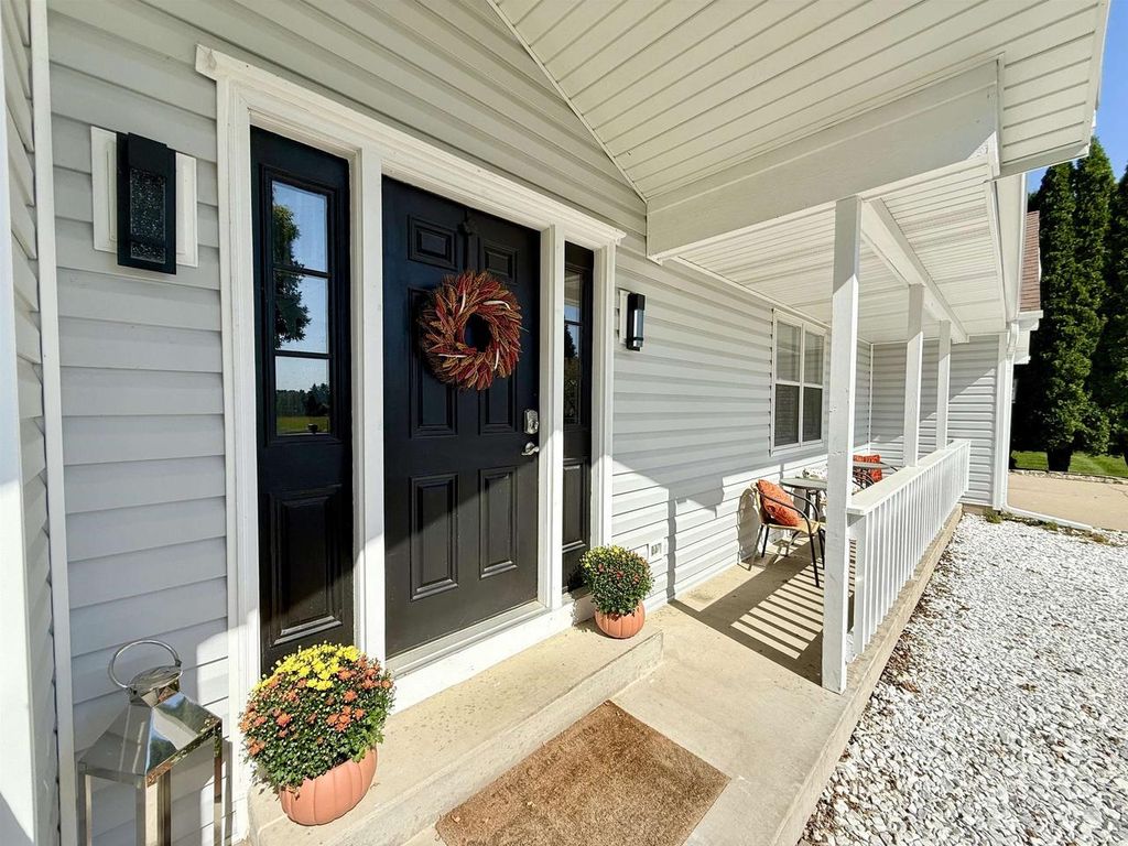 Photo of 3927 Southwyck COURT, Janesville, WI 53546 (MLS # 2009601)