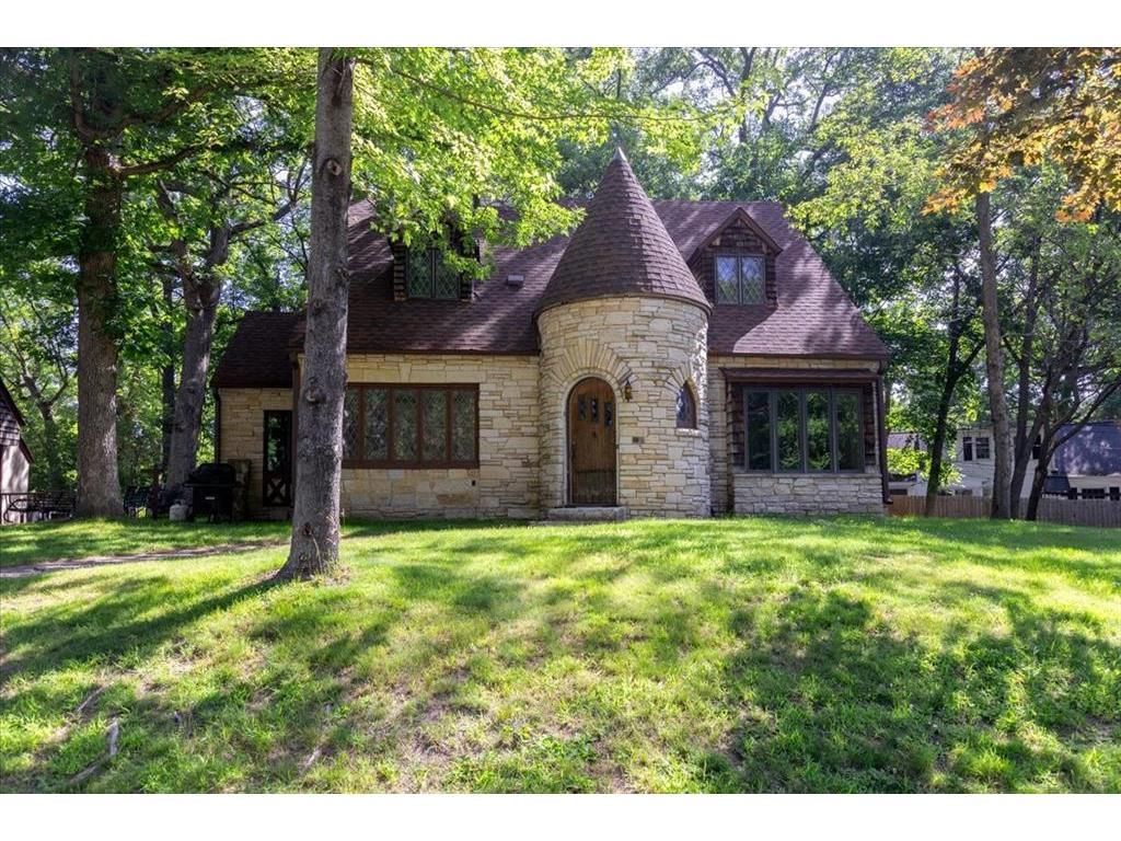 Photo of 910 Oakwood BOULEVARD, Menomonie, WI 54751 (MLS # 7106839)