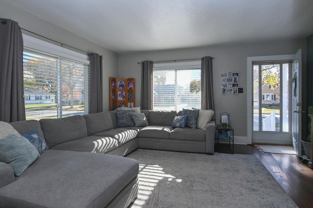 Photo of 1619 Farlin AVENUE, Green Bay, WI 54302 (MLS # 50317688)