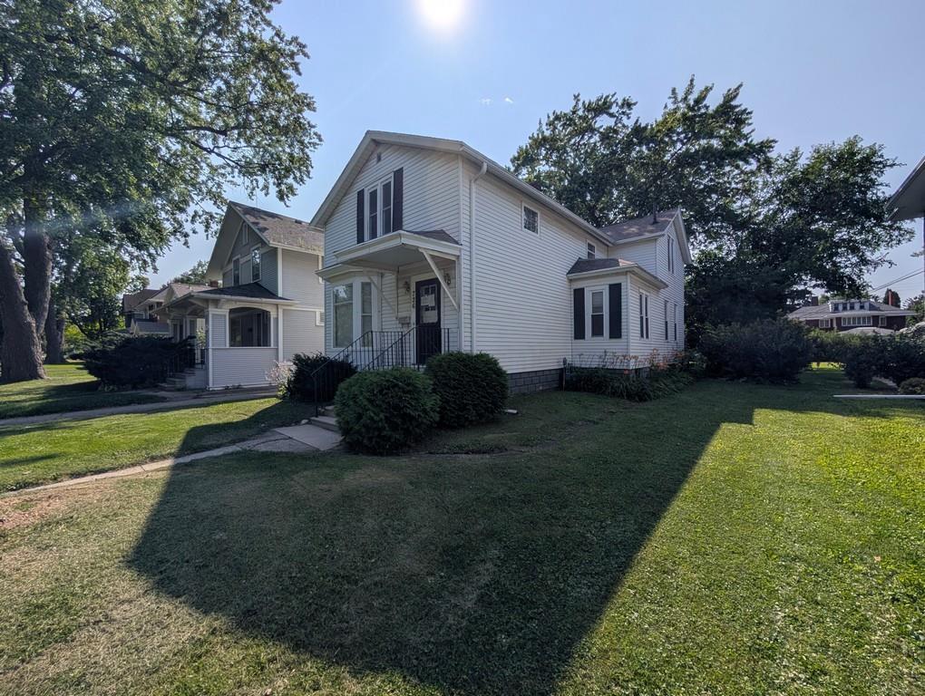 Photo of 726 S Jackson STREET, Green Bay, WI 54301 (MLS # 50331076)