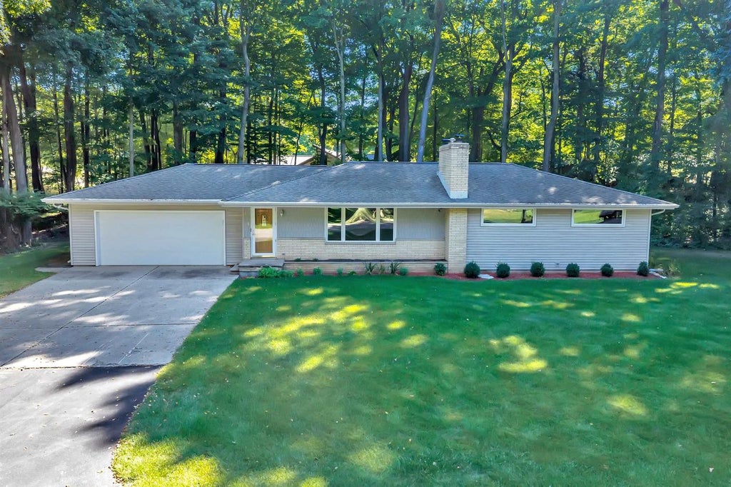 Photo of 308 Hyland AVENUE, Casco, WI 54205 (MLS # 50331771)