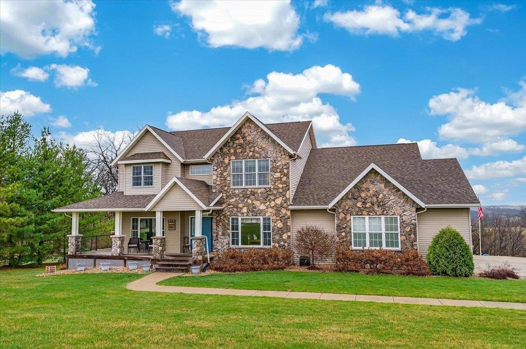 Photo of N9181 Cardinal Crest LANE, New Glarus, WI 53574 (MLS # 2019186)