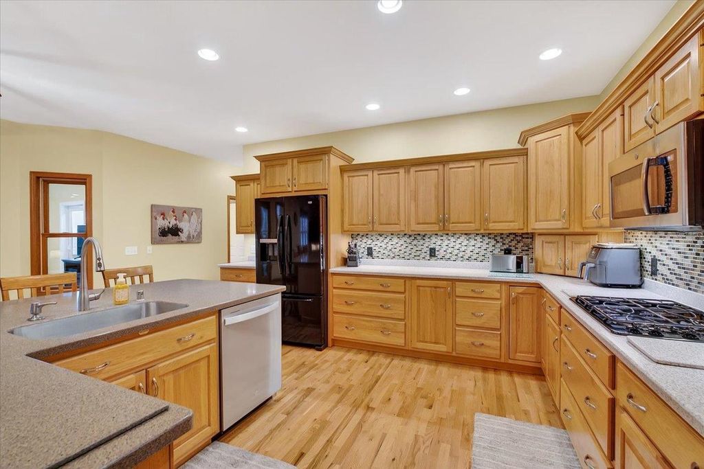 Photo of N9181 Cardinal Crest LANE, New Glarus, WI 53574 (MLS # 2019186)
