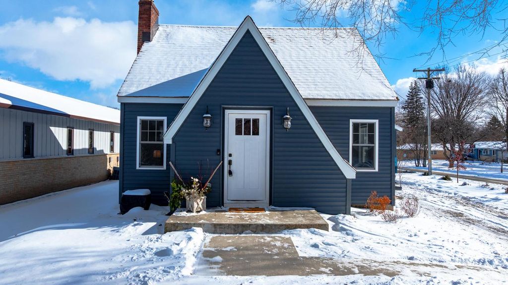 Photo of 1 Merrill Crest DRIVE, Madison, WI 53705 (MLS # 1947798)