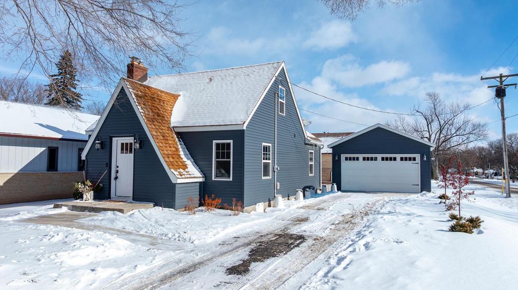 Photo of 1 Merrill Crest DRIVE, Madison, WI 53705 (MLS # 1947798)