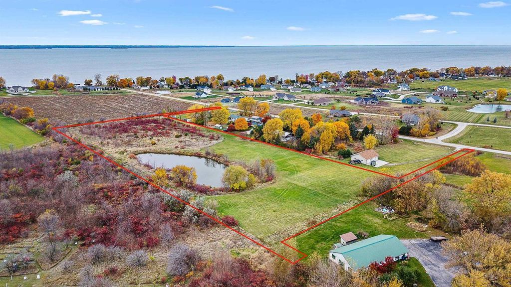 Photo of W3906 Fishermans ROAD, Fond Du Lac, WI 54937 (MLS # 50318706)