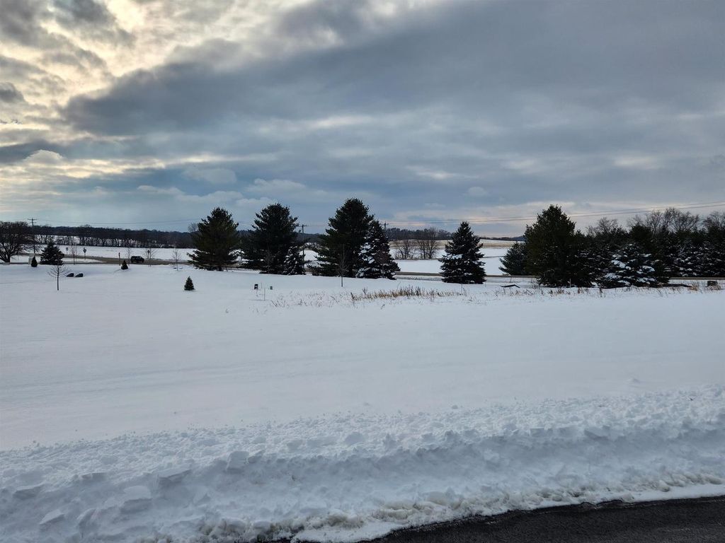 Photo of L6 Joannes Garden TRAIL, Sun Prairie, WI 53590 (MLS # 2013718)