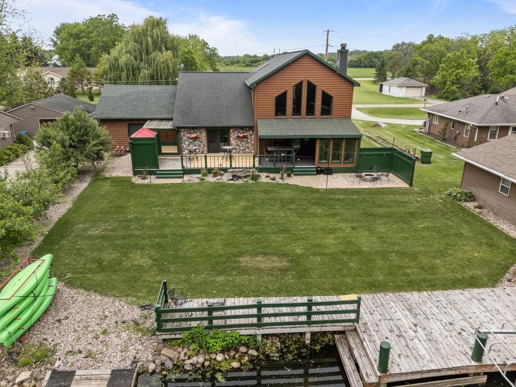 Photo of 6764 Lee Harbor LANE, Oshkosh, WI 54902 (MLS # 50317844)