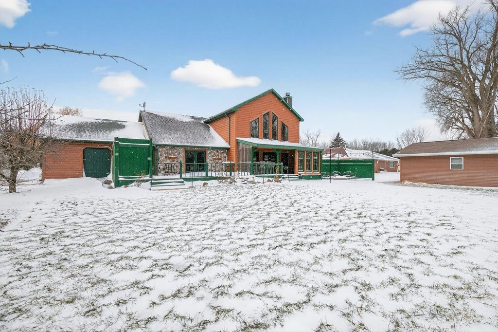 Photo of 6764 Lee Harbor LANE, Oshkosh, WI 54902 (MLS # 50317844)