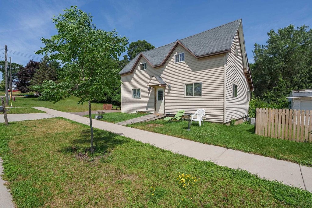Photo of 538 Maple STREET, Eau Claire, WI 54703 (MLS # 2027610)