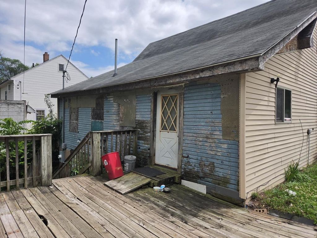 Photo of 538 Maple STREET, Eau Claire, WI 54703 (MLS # 2027610)