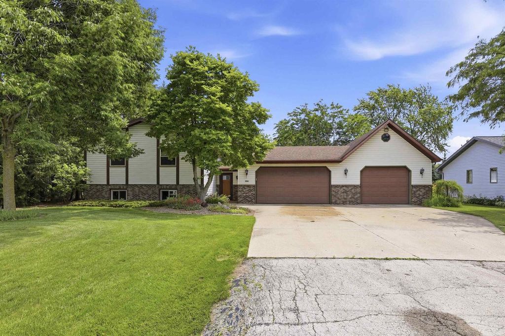 Photo of N334 Marion AVENUE, Appleton, WI 54915 (MLS # 50328363)