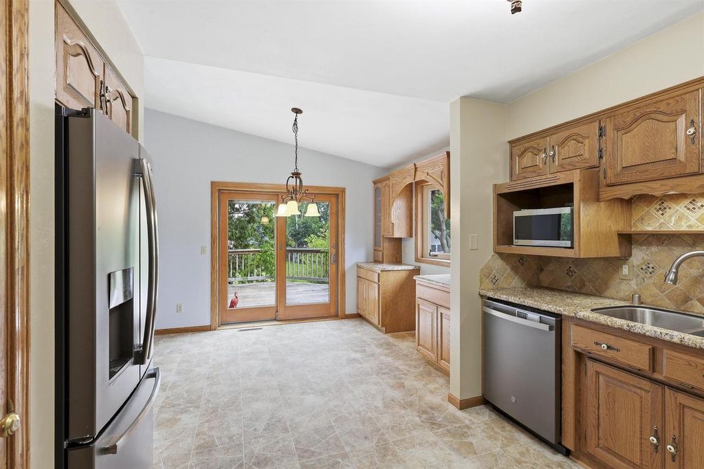Photo of N334 Marion AVENUE, Appleton, WI 54915 (MLS # 50328363)
