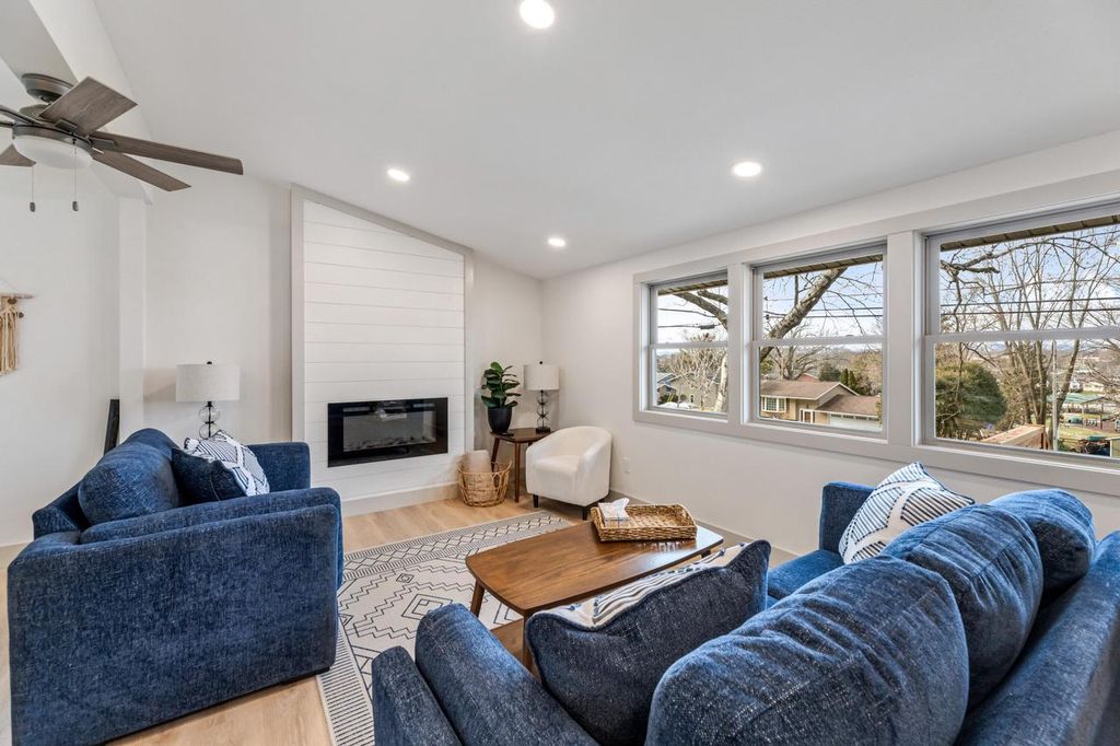 Photo of 3731 Cliffside DRIVE, La Crosse, WI 54601 (MLS # 1947199)