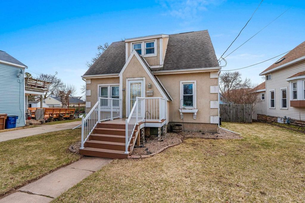 Photo of 825 1st STREET, Menasha, WI 54952 (MLS # 50323247)